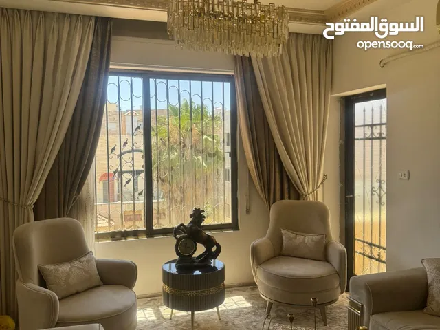 155 m2 3 Bedrooms Apartments for Sale in Amman Jabal Al Zohor