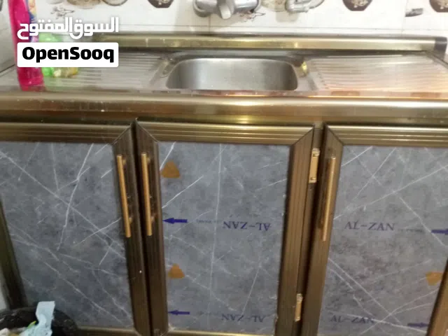 اغراض سنك متر و40 سل ستيل عملي ونظيف للبيع بسعر مناسب بغداد تقاطع. درويش