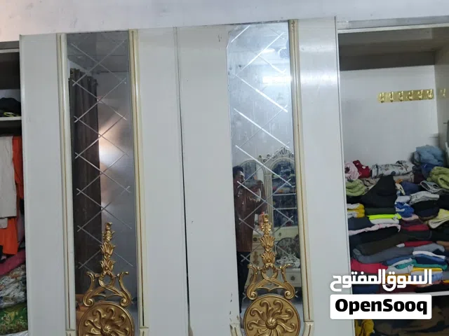 غرفه تركيا للبيع ناقصها سجه وترتيب و جربايه بيبان سلايت كاملات والكنتور لابأس بي نضيف