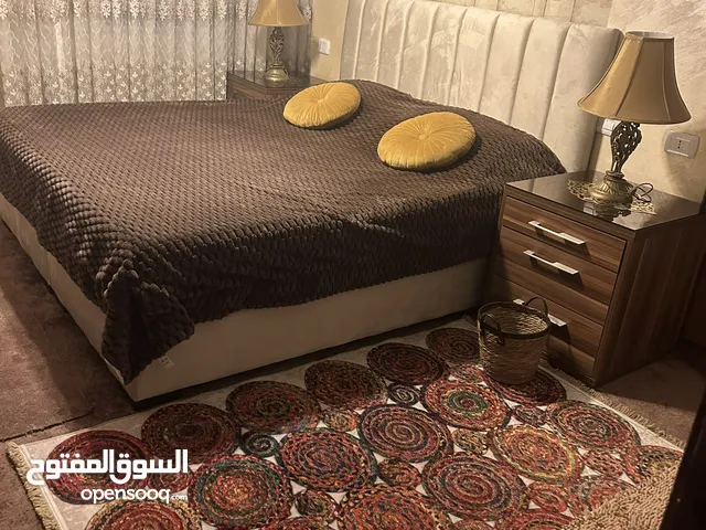شقه مفروشه سوبر ديلوكس للايجار موقع صويلح مطله على جسر الجبيهه عند الاشارات الدوريات الخارجيه