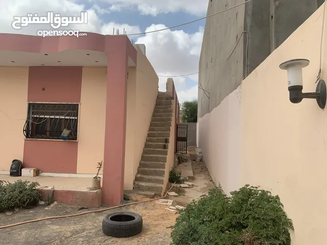 165 m2 4 Bedrooms Townhouse for Sale in Tripoli Other