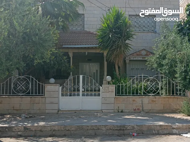 313 m2 More than 6 bedrooms Townhouse for Sale in Irbid Bait Ras