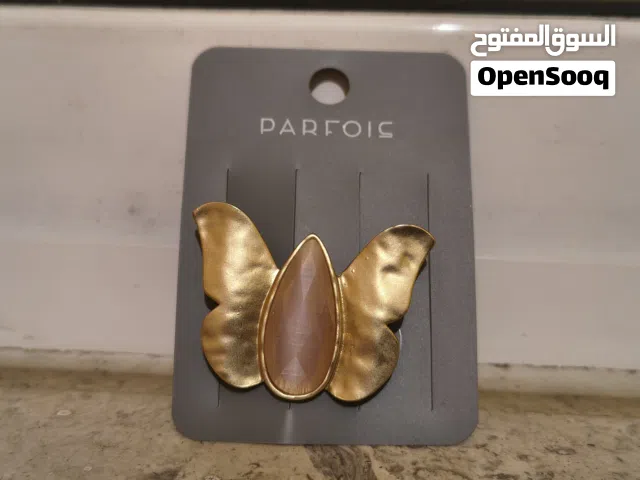 بروش على شكل فراشة