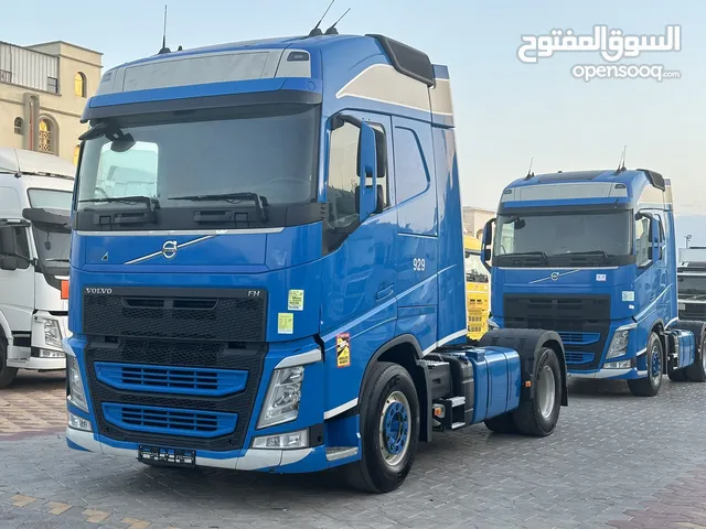 Tractor Unit Volvo 2014 in Al Batinah