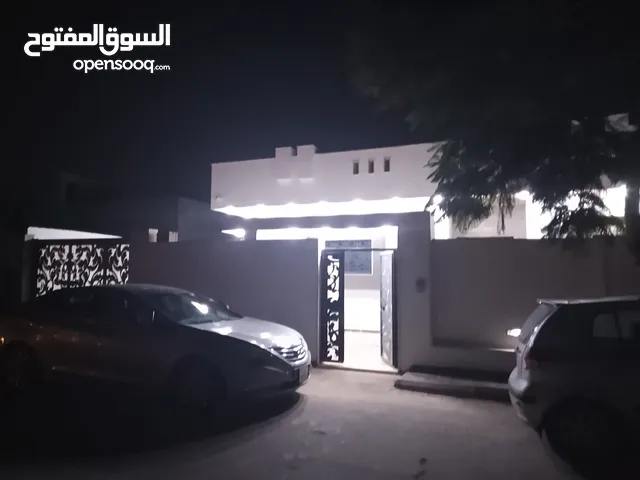 250 m2 3 Bedrooms Townhouse for Sale in Tripoli Abu Saleem