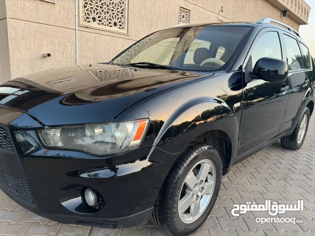 ميتسوبيشي اوتلاندر موديل 2010