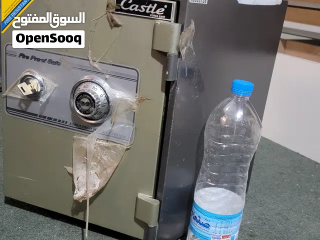 عررررطه خزنه نقود مستخدم نضيف  حجم سغير