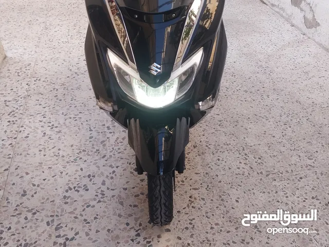 سوزوكي بيرجمان لون اسود