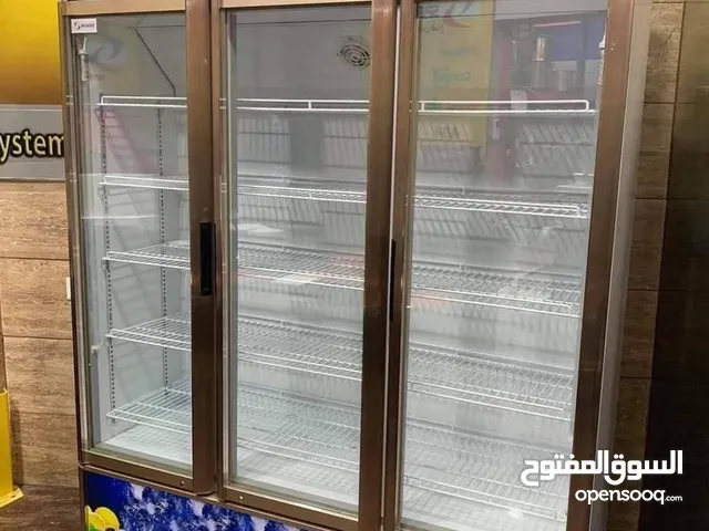 ثلاجة عرض 3 ابواب شركة المتخصصة استعمال خفيف جدا