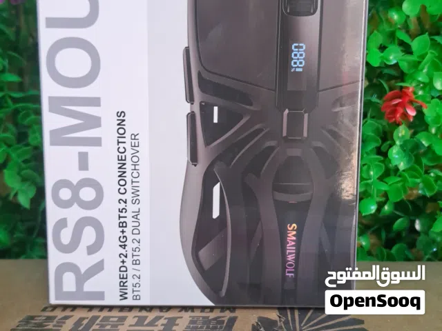 ماوس SMAILWOLF RS8 شاشه تظهر معلومات شحن وعدد DP ونوع الاتصال  يدعم ثلاثة أوضاع للاتصال: سلكي (Wired