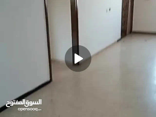 شقة بجانب الاكاديمية بيت وزن