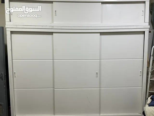 Big white cupboard  خزانة ملابس كبيرة