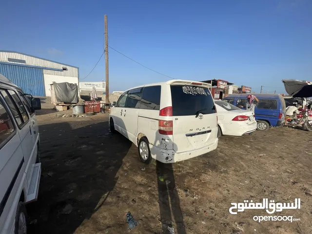 Toyota Voxy Noah Z in Aden
