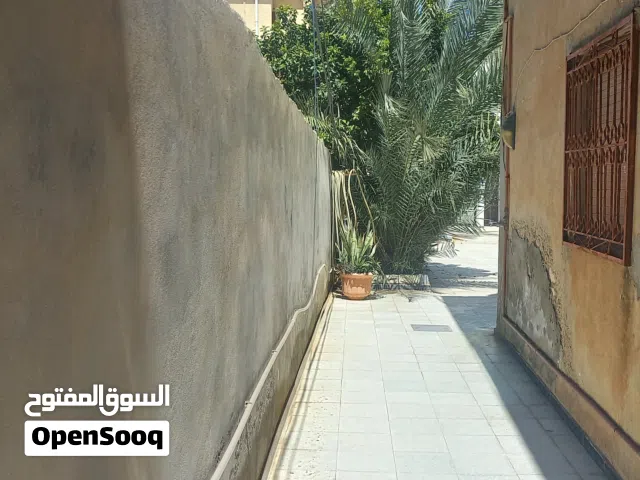500 m2 More than 6 bedrooms Townhouse for Sale in Tripoli Souq Al-Juma'a