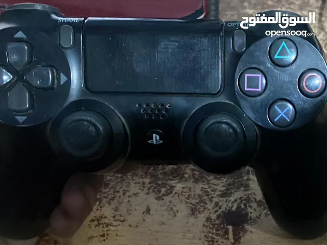 بلايستيشن فور بسعر عررطه مع يدين ولعبه قوه سيدي