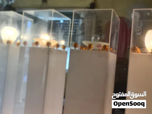 مجموعة أغراض وتحف وانارات ، ديكورات للمنزل جميلة