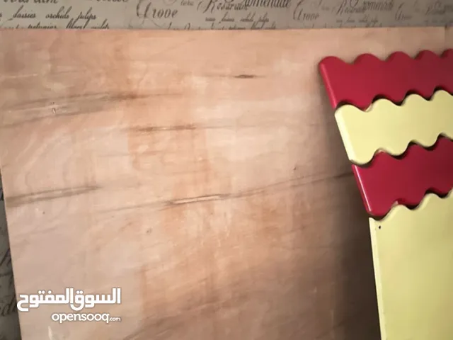 سرير نفر ونص تفصيل خاص خالي من العيوب للبيع المستعجل