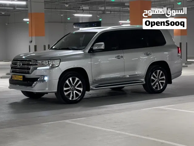 للبيع تويوتا لاند كروزر Gxr  2018