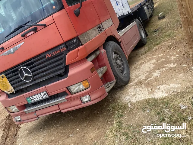 Tractor Unit Mercedes Benz 2000 in Amman