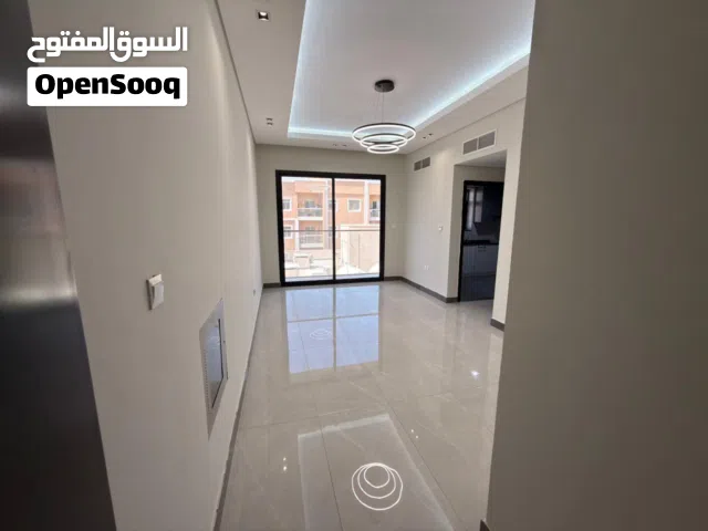 غرفة وصالة ثاني ساكن بناية جديدة بتشطيبات مودرن غرفة ماستر2 حمام بتشطيبات حديثة بلكونه