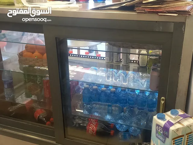 ثلاجة عرض صناعة عابدين حالة جيدة مقاس 125 سم للبيع