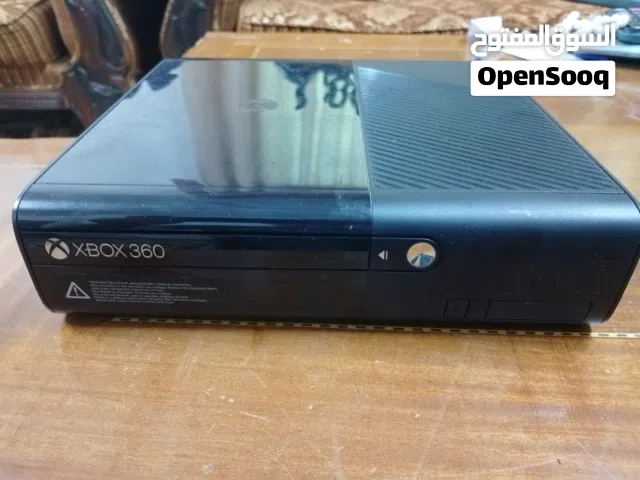 XBOX 360  مستخدم بحاله ممتازه منزل عليها 43لعبه متنوعه  ((قابل للتفاوض))