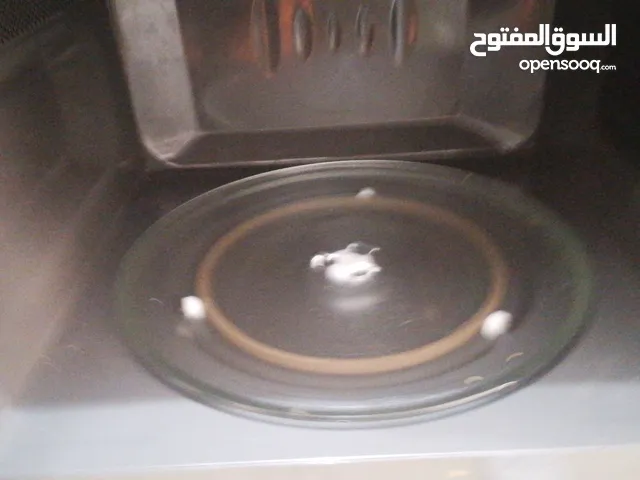 LG 20 - 24 Liters Microwave in Jeddah