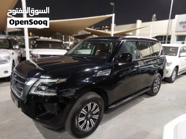 نيسان باترول SE V6 خليجي محركات وكالة بلكامل جلد زعفراني شاشات خلفية