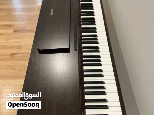 بيانو رقمي فاخر من ماركة ياماها (Yamaha) العالمية، موديل YDP-123
