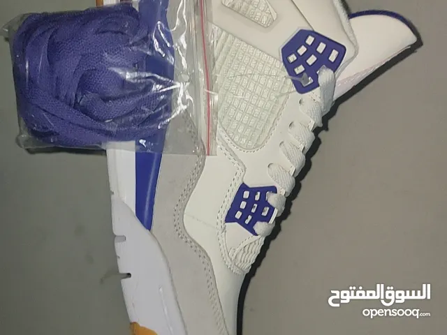 jordan 4 nike sb جوردن 4 كوتشي ميرور اوريجنال خامه جيدا  ملبوس مرتين مقاس 42.5 معاه الكرتونه