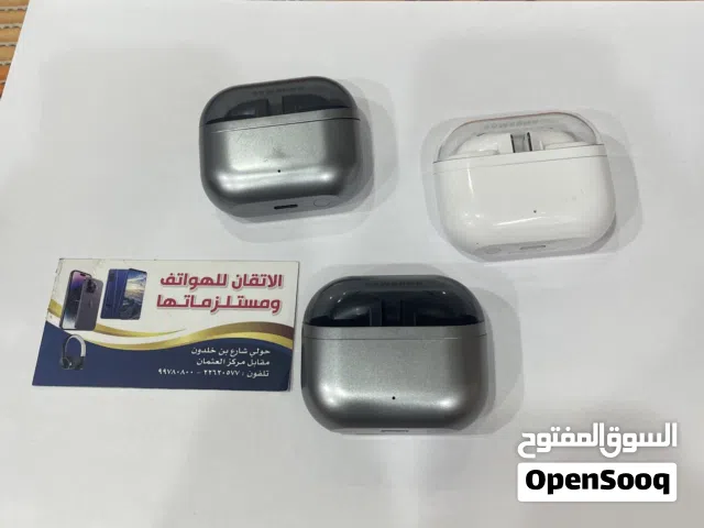 للبيع سماعه سامسونج مستعمل بودس 3 اصليه نظيفه  متوفر لون ابيض ولون اسود