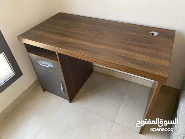مكتب خشبي للبيع Wooden Desk For Sale