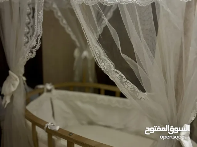 سرير اطفال