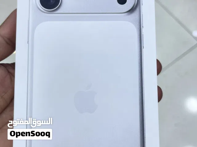 17 pro max silvar 256 gb new