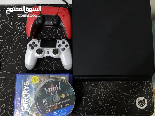 بلايستيشن 4 سلم اونلاين مع كامل ملحقاته للبيع استعمال سنه منظف مره وحده والسعر بي مجال