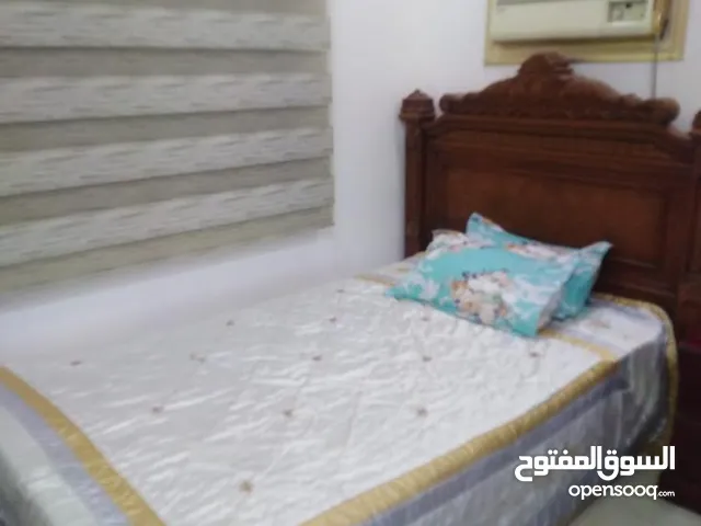  For Rent Fully Furnished in Jidhafs behind Gold market 1 bedroom hull شقة مفروشة بالكامل في جدحفص