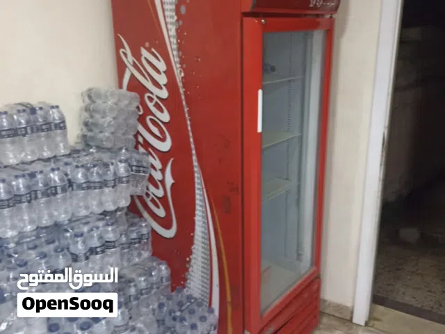 ثلاجة عرض ماء كوكاكولا