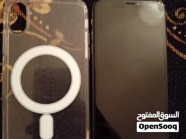 Apple iPhone X 64 GB in Tripoli