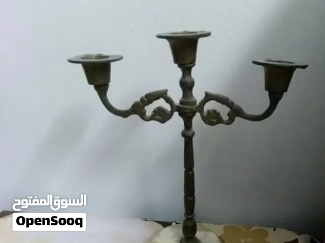 شمعدان نحاس عمره اكتر من 70 سنة