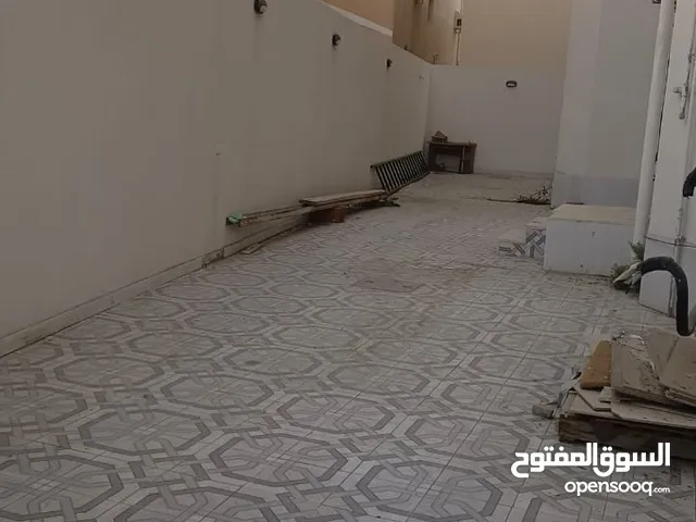 10 m2 5 Bedrooms Apartments for Rent in Jeddah Al Falah