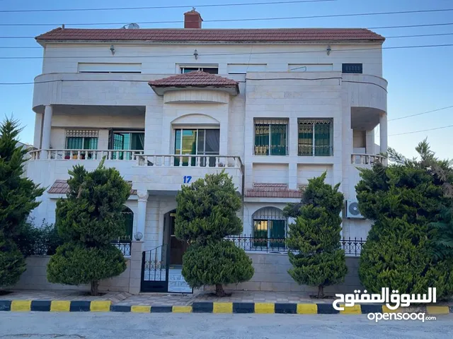 900m2 More than 6 bedrooms Villa for Sale in Amman Dabouq