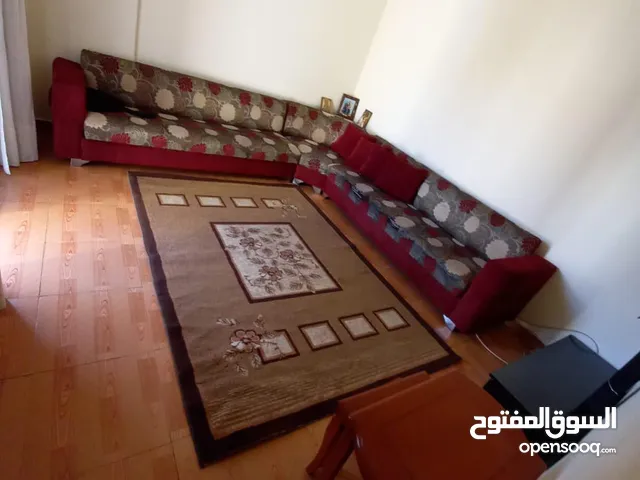 فرش بيت كامل بحالة ممتازة للبيع
