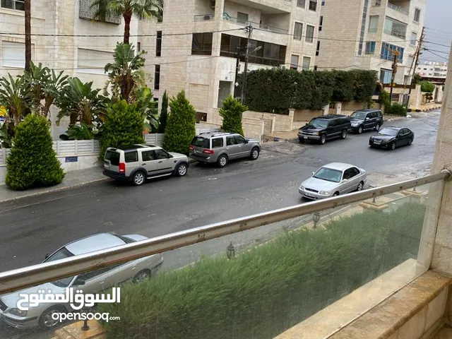 251 m2 4 Bedrooms Apartments for Sale in Amman Deir Ghbar