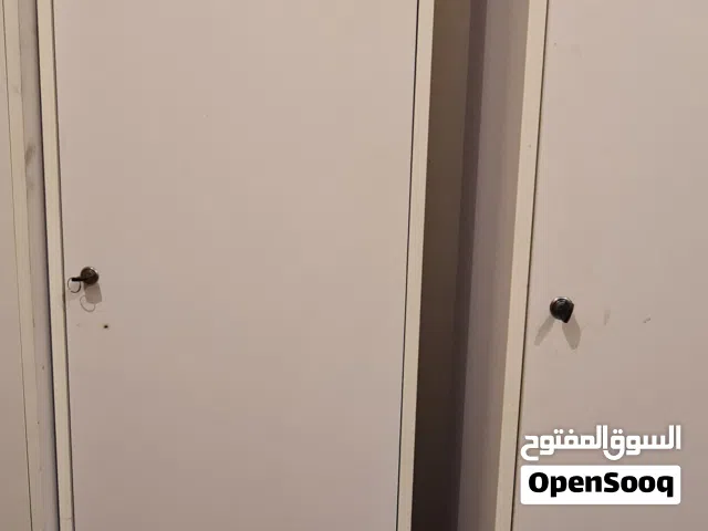 خزانات عدد 7وتخت طابقين عدد3