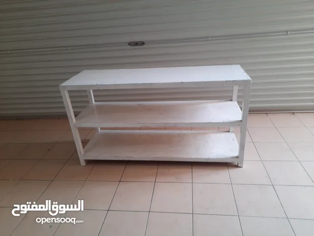 للبيع طاولة حديد متين