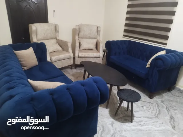 طقم كنب للبيع بحاله جيده