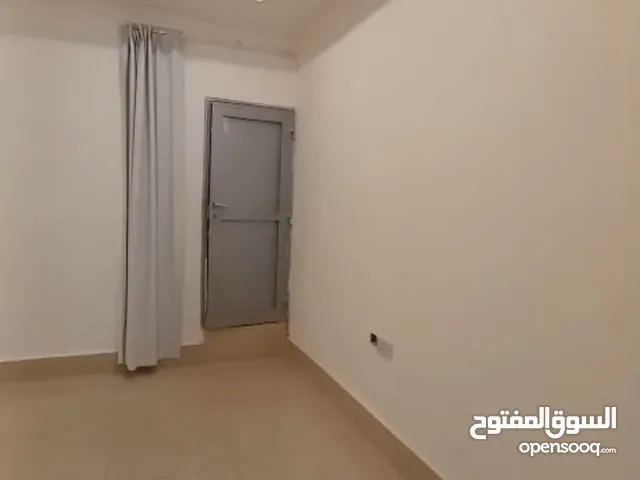 شقة للايجار بالعقبلة تشطيب راقي 3 غرف