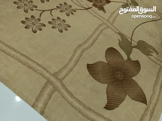 سجادة لون بيج طول 320سم بعرض 227سم