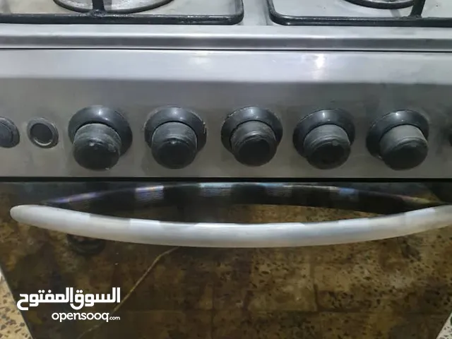 فرن ايطالي اربع عيون حجم كبير 55×50نظيف جدا على الفحص