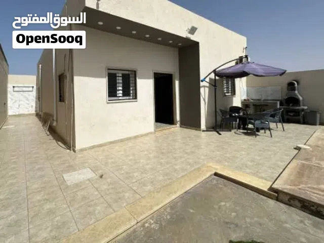 2 Bedrooms Chalet for Rent in Tripoli Al-Baesh